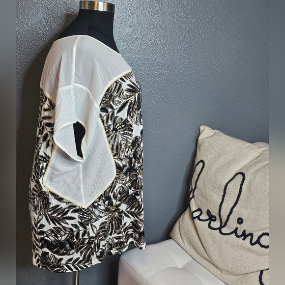 NWT Lane Bryant white tunic with black and gold leaves size 26/28W - Picture 2 of 5